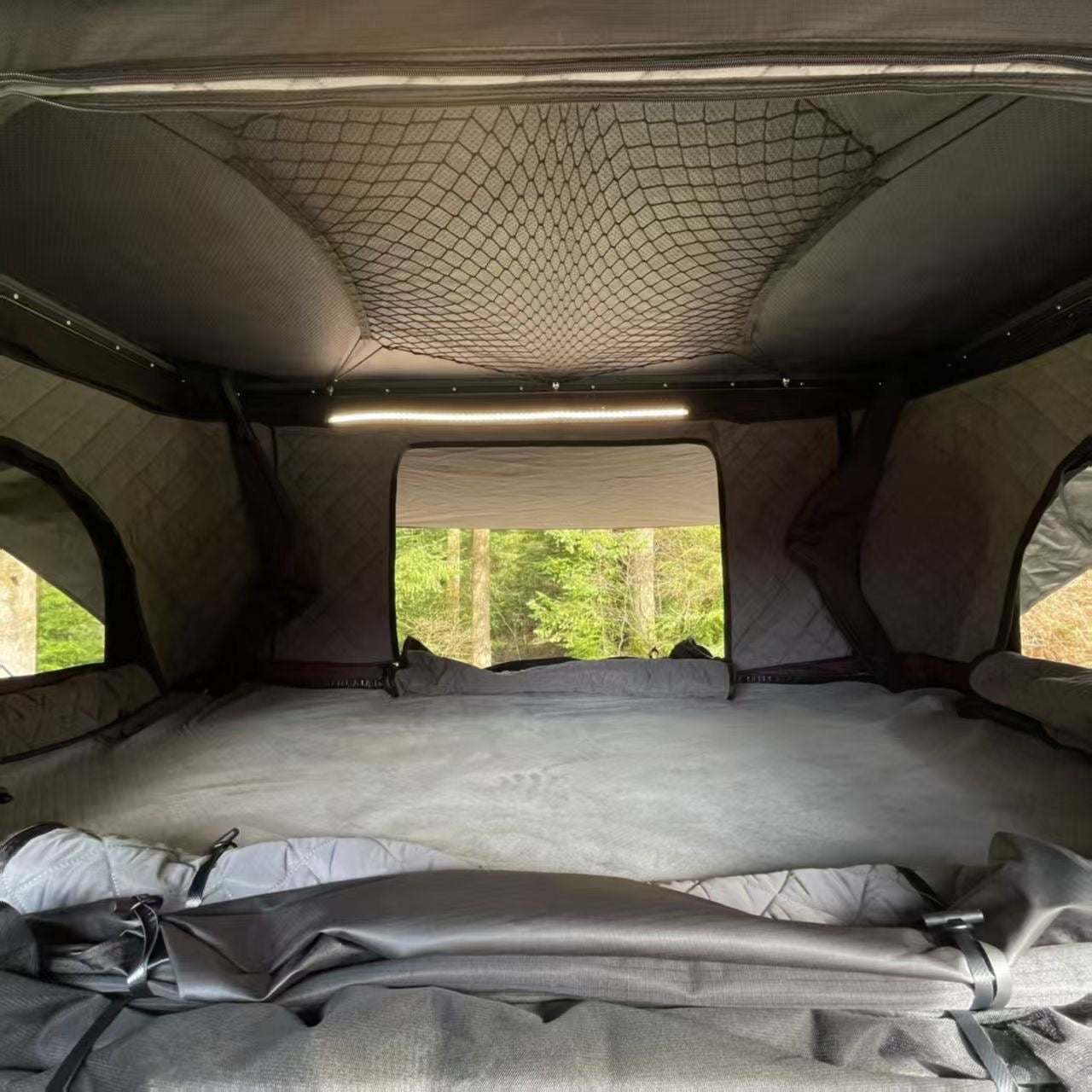 Carpa de Techo Aluminio Triangular — Ukimia